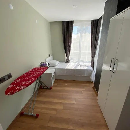 Hotel London *